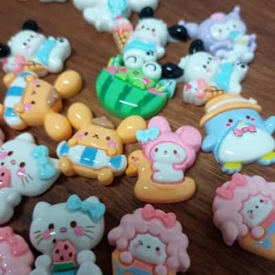 Hello Kitty Assorted Flat Charms x 17