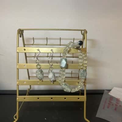 Bracelet and earring set green stone and clear opaque beads