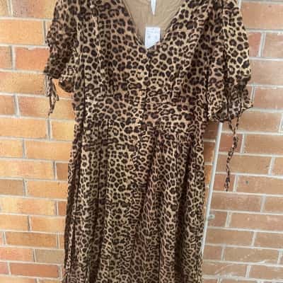  Womens Avella  Size 18 Tie Sleeve Dress 