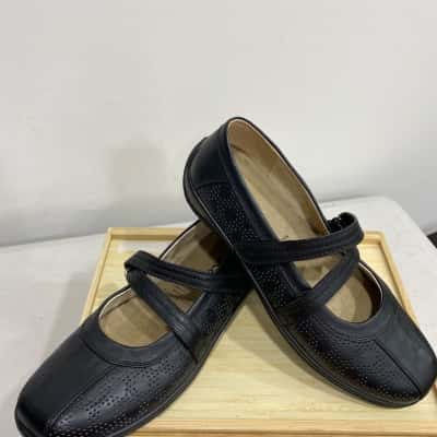 Gadean Womens  Size 41 Black  