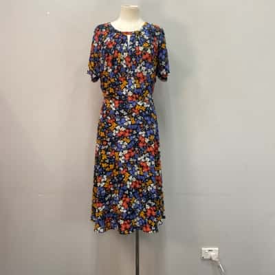 Review Womens  Size 18 Midi Dress Floral 
