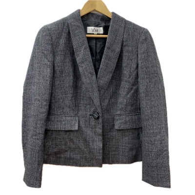 Le Suit Womens  Size 4 grey suit with pants