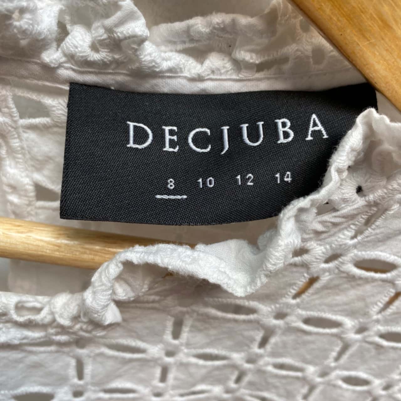 Decjuba Womens White Top(s) - Used As New | Salvos Stores