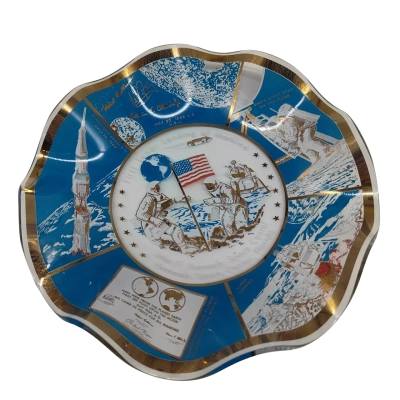 vintage 1969 Apollo 11 moon landing commemorative ruffled glass dish 