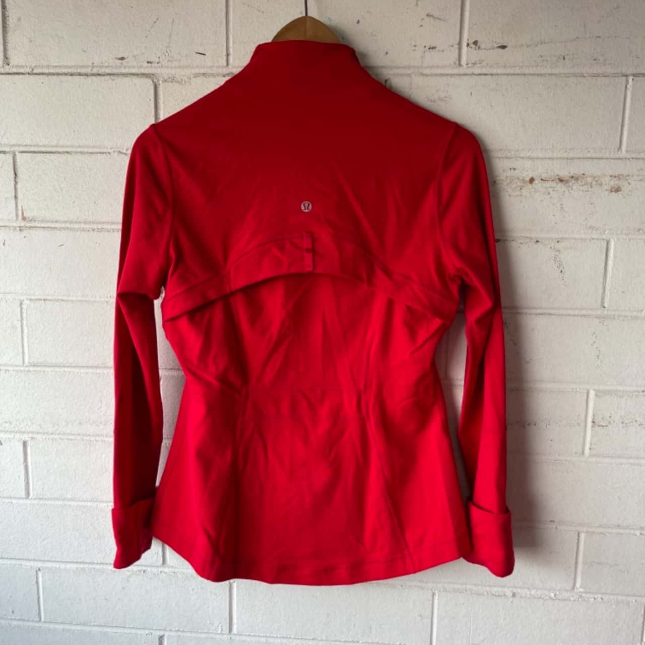 lululemon red jacket