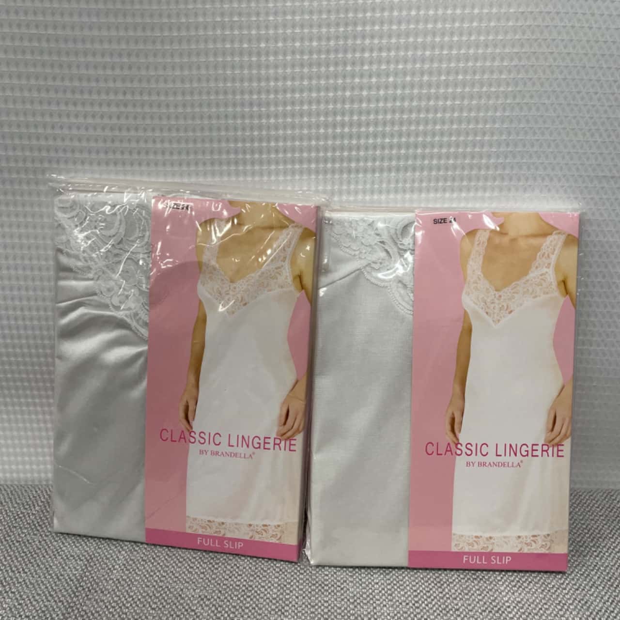 Classic Lingerie by Brandella Full Slip on Womens Size 24 White