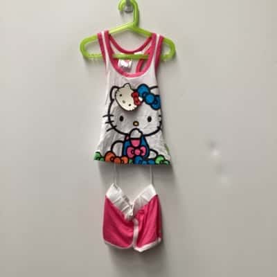  HELLO KITTY  -  Target Kids  Size 7 Pattern / Pink  T shirt and shorts