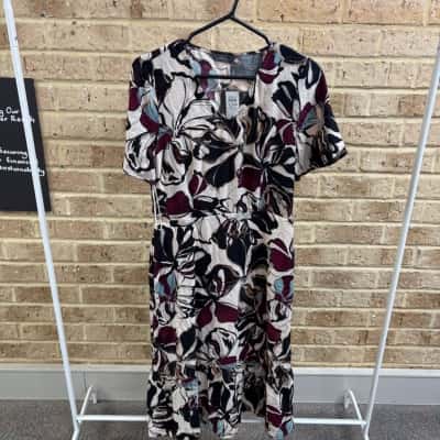Jacqui-E Womens bold print dress Size 10 