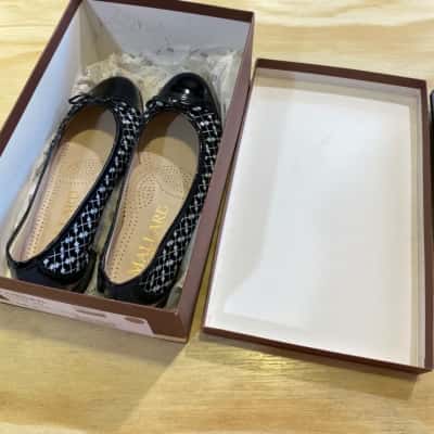 Vero Cuoio mallard  Womens  Suede shoes Size 36 Beige / White 