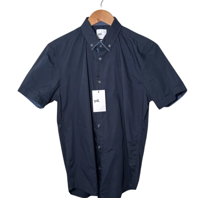 Yd. Mens  Size M Dress Shirt 