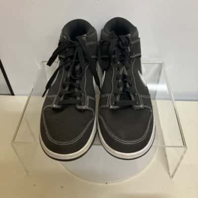 Nike Unisex Black  / White trainers