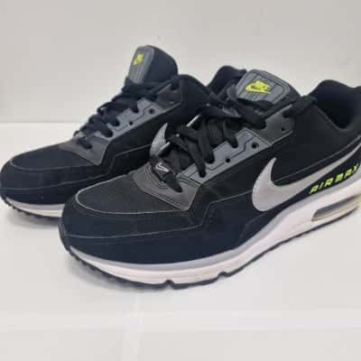 Nike Air Max Size 9.5 
