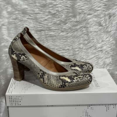Hispanita Womens  Size 40 Heels Animal print 