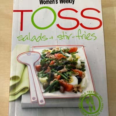 Women’s Weekly Toss