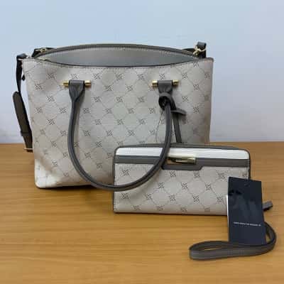 Nine West Womens Beige Handbag and Purse