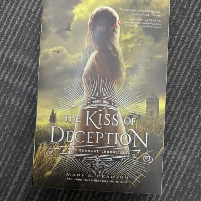 The kiss of Deception, Mary E Pearson 