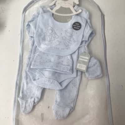 Rock a bye baby Size 0-3m blue sleepsuit, hat, bib, bodysuit, mitts set