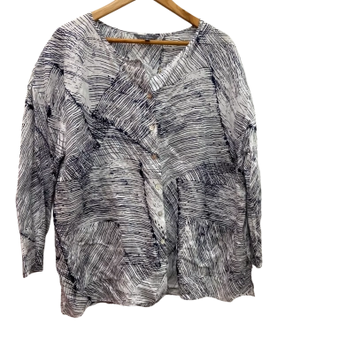 Yarra Trail  Shirt/Jacket Size 18