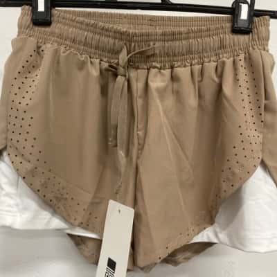 Lululemon Womens  Size M Shorts Beige 