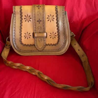  Women's Vintage Tan Leather Saddle Bag 