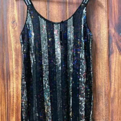 Sportsgirl   Size S Black  / Silver sequins top new 