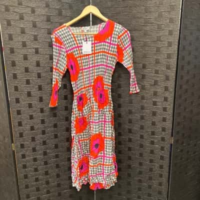  Womens  Size XS Beige / Black  / Grey / Red / White Dress