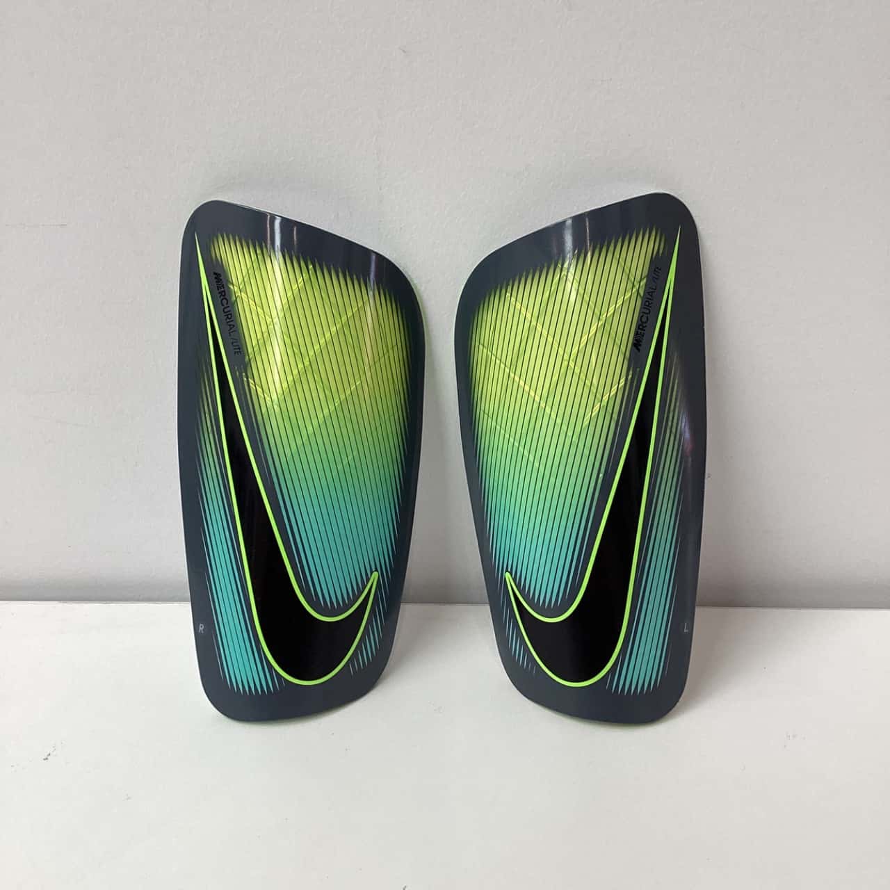 mens nike shin pads