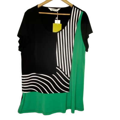 Virtuelle Womens  Size M Short Sleeve Top Black  / Green / White 