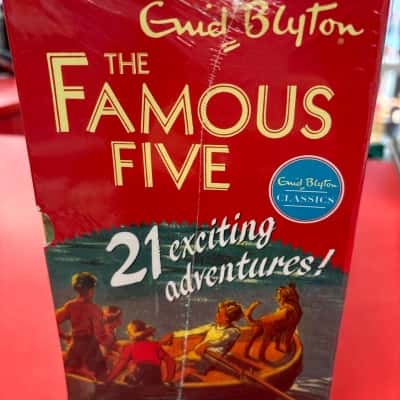 Enid Blyton - THE FAMOUS FIVE x21 book collection - NEW STILL IN BOX 