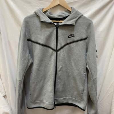 Nike Mens  Size L Hoodie Grey 