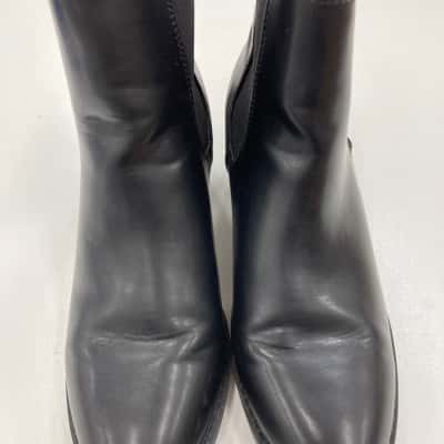 Zeroe Womens  Size 10 Black Ankle Boots 