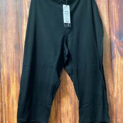 Taking Shape   Size 26 Black  3/4 leggings new 