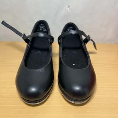 Capezio Showtime tapper shoes sz M