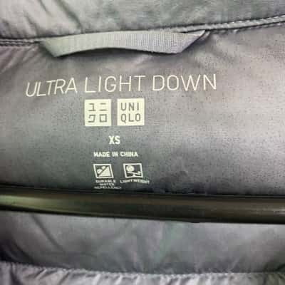 Uniqlo Womens  Size XS Puffer Jacket Grey 