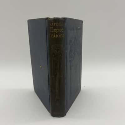 Great Expectations by Charles Dickens [B#08]