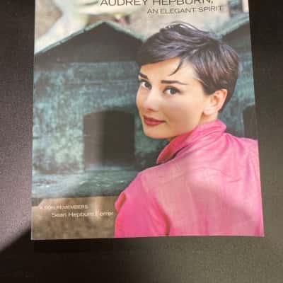 Audrey Hepburn an elegant spirit book
