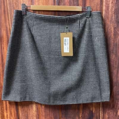 Princess Highway  Size 14 Mini Skirt Black  / White  new 