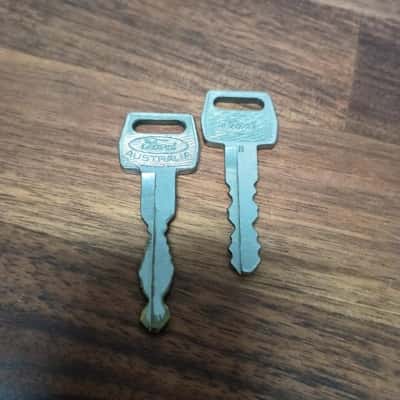 2 x Vintage Ford Car Keys (B)