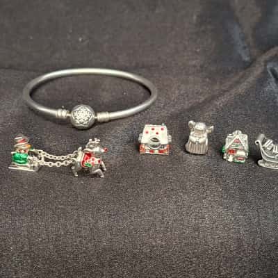 Pandora Bangle / Charm Bracelet 
