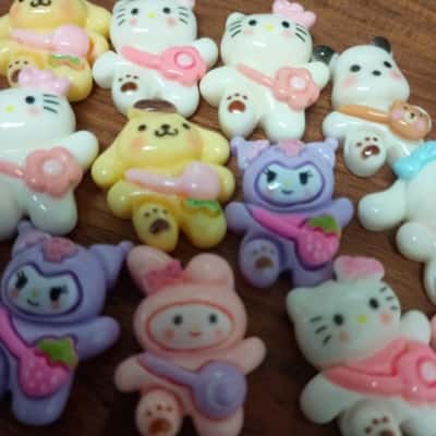 Hello Kitty Assorted Flat Charms x 12