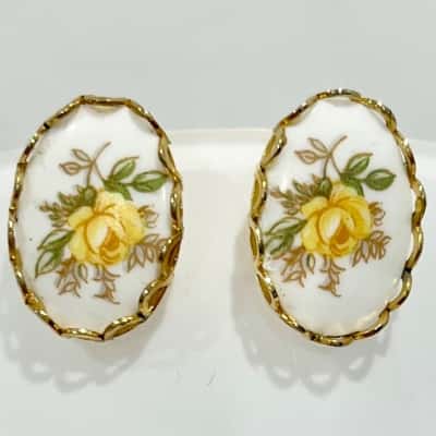 Vintage Gold Yellow Rose Design Screw on Earrings & Necklace/Pendant 