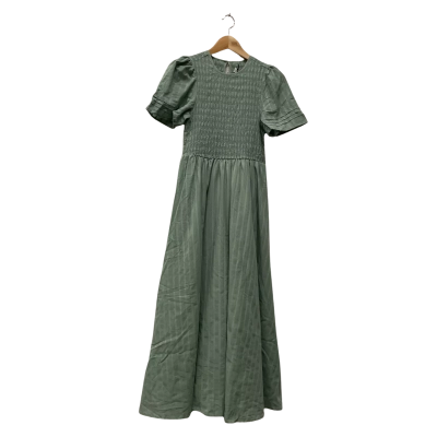 Esther & Co  Womens  Size 8 Maxi Dress Green 