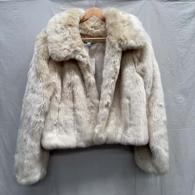 BNWT FOREVER NEW Olivia Faux Fur Champagne Coat Size 16