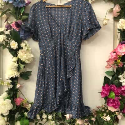 Tigerlily Size 10, flounced Mini Dress 