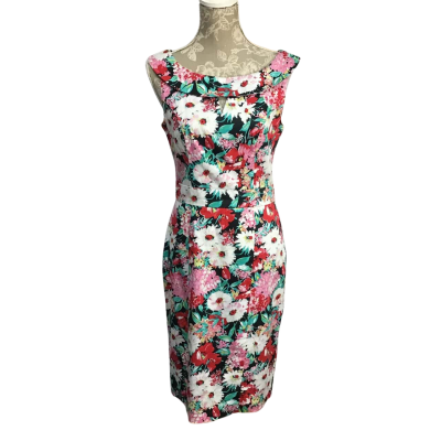Review Womens  Size 10, 97% Cotton Bright Floral Summer Dress