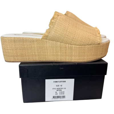 Country Road Womens  Size 42 Platforms Natural / White 