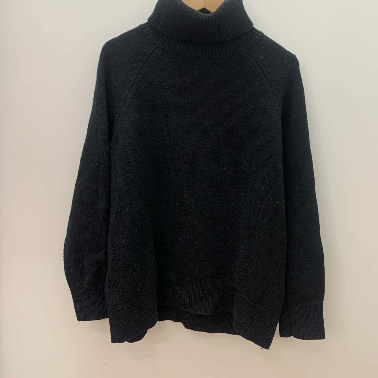 black assembly label jumper