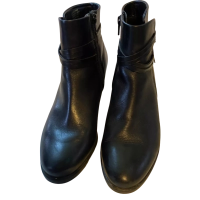 Easy Steps Womens  Size 8.5 Boots / Heels Black  