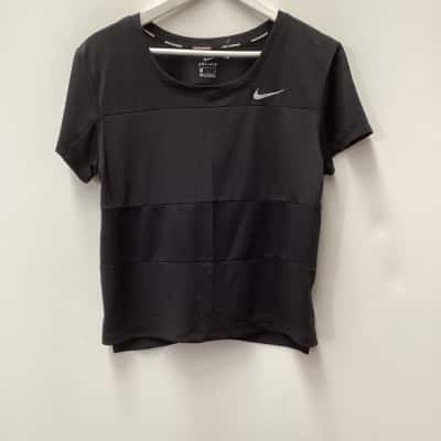 Nike Womens  Size M Black top 
