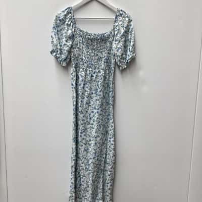  Womens  Size 8 Casual Dress Floral 